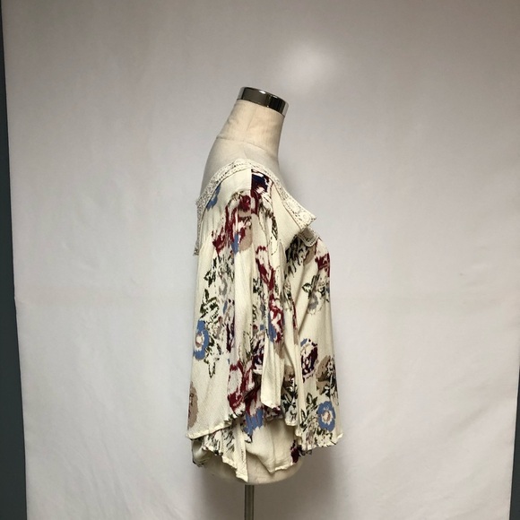 LoveStitch Floral Print Off The Shoulder Top - Picture 4 of 7